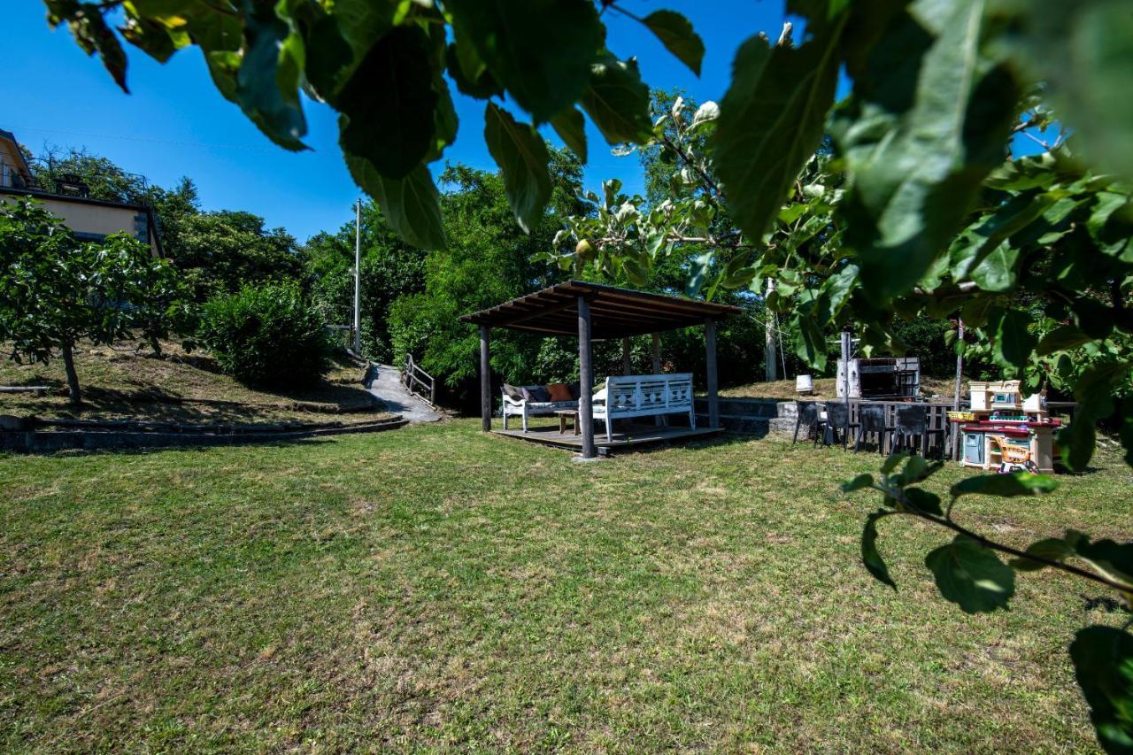 211 - Appartamento Acacia, Terrazza Giardino E Piscina Carro 外观 照片