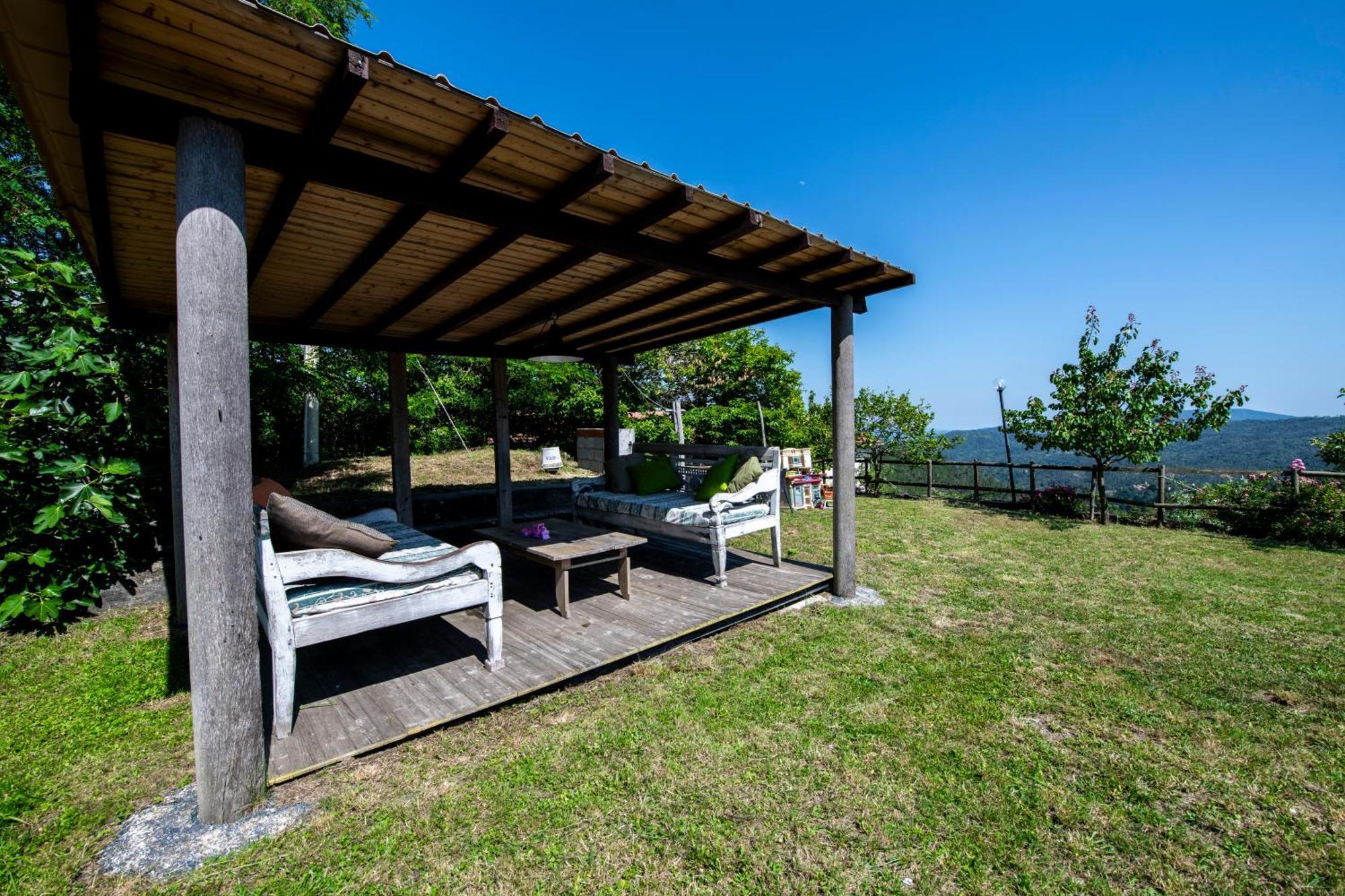 211 - Appartamento Acacia, Terrazza Giardino E Piscina Carro 外观 照片
